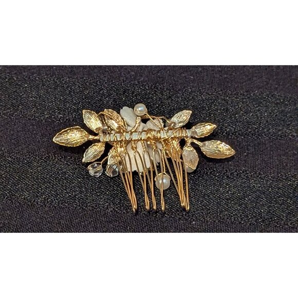 Gold Tone Hair Comb With Faux Pearl & Rhinestone Flower Bridal Accessory 3" - Picture 3 of 3